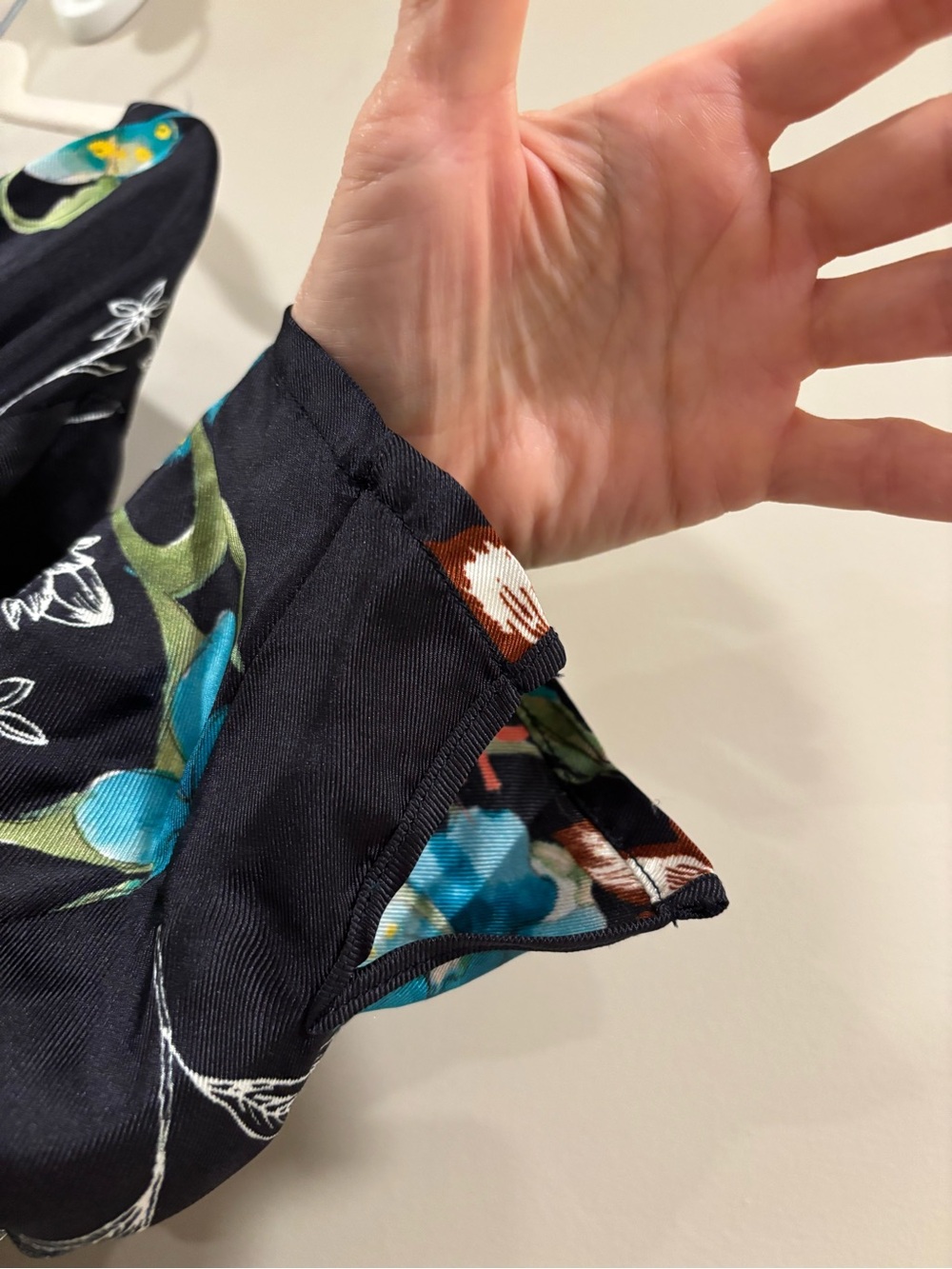 NWOT Johnny Was Silk Embroidered Top Tunic Becca Black Floral - Picture 7 of 7